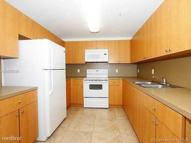 Building Photo - 435 SW 12th Ave