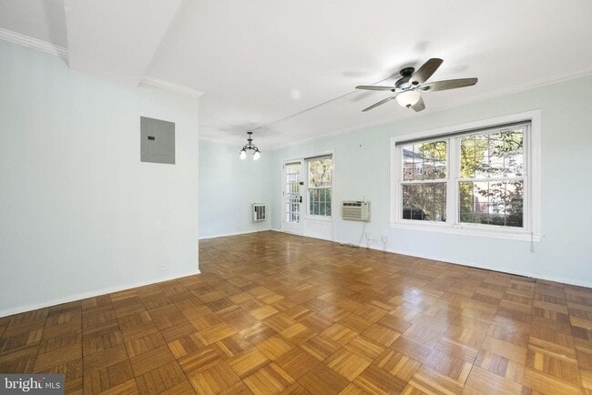 Foto del edificio - 1635 Ripon Pl