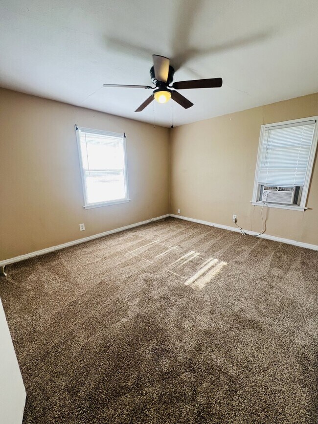 Foto del edificio - Coming soon!  Cozy 2 bedroom, 1 bathroom house in Enid!