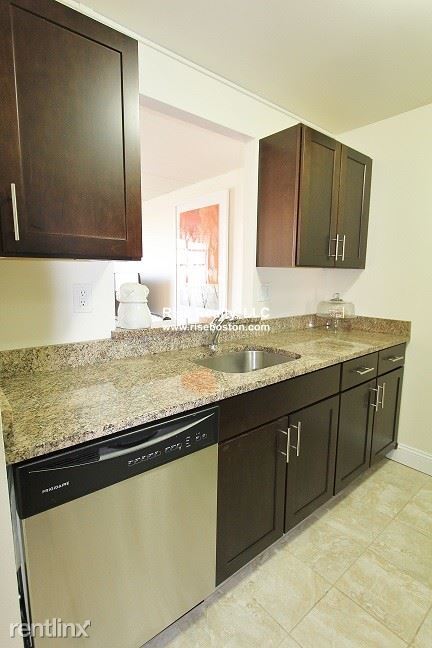 Building Photo - 3 br, 2 bath  - 650 Columbus Ave