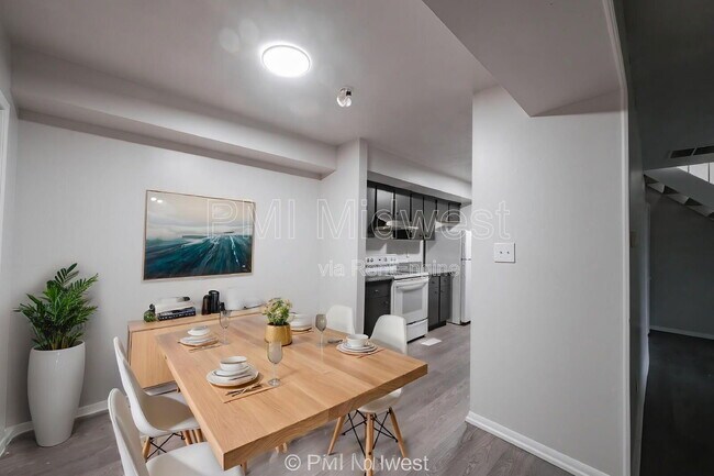 Foto del edificio - 6920 Chrysler St