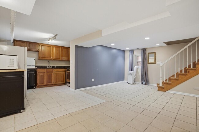 Foto del edificio - 4335 N Sacramento Ave