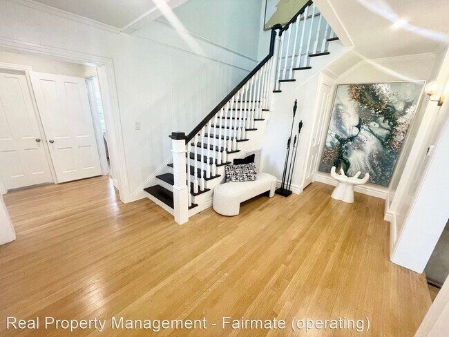 Foto del edificio - 5 br, 4 bath House - 2245 E. California Blvd.
