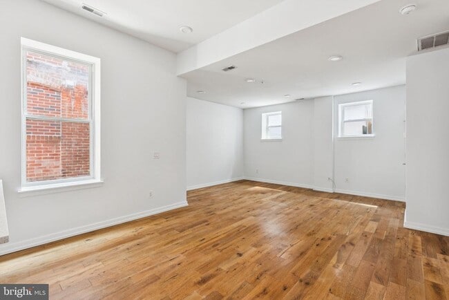 Foto del edificio - 2529 Frankford Ave