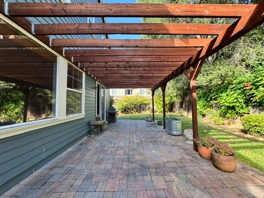 Building Photo - Beautiful Four Bedroom Napa Home on Secluded Cul-de-Sac