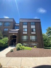 Building Photo - 124 Roberts Ln