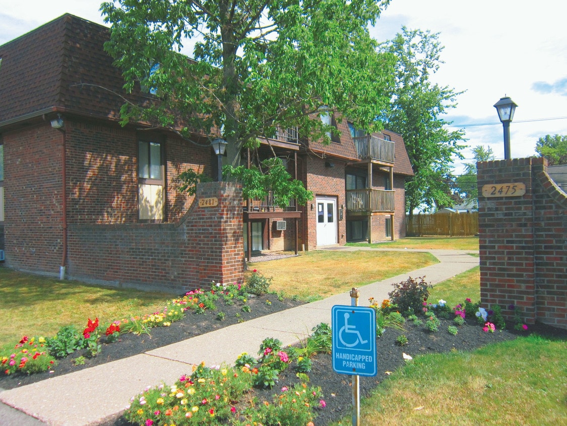 Primary Photo - Sheridan Drive Apartments