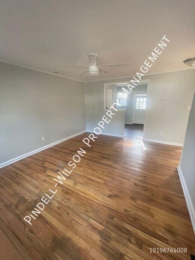 Foto del edificio - 2232 Bernard St