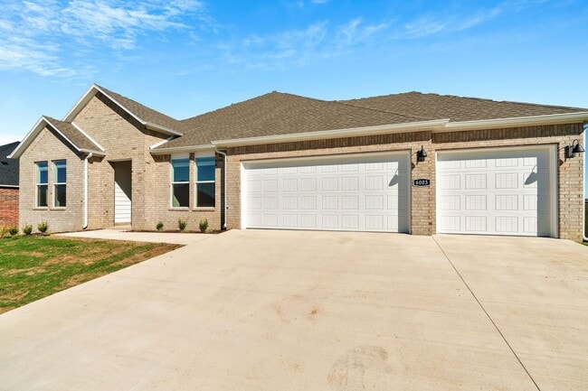 Brand-New 4 Bedroom in Siloam Springs! 3-C... - Brand-New 4 Bedroom in Siloam Springs! 3-C... House