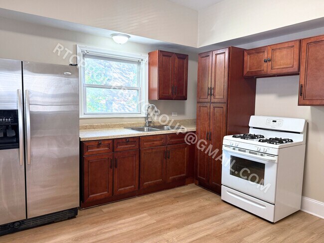Cocina - 1854 N Kedvale Ave