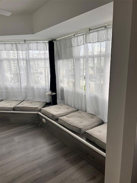 Foto del edificio - 1881 Washington Ave