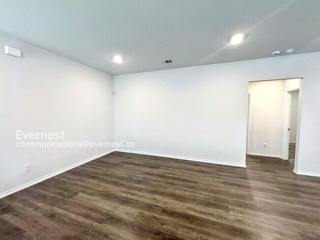 Foto del edificio - 3213 Perman Dr