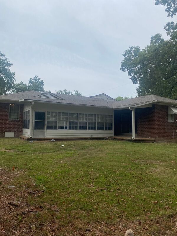 Building Photo - 1380 Railton Rd
