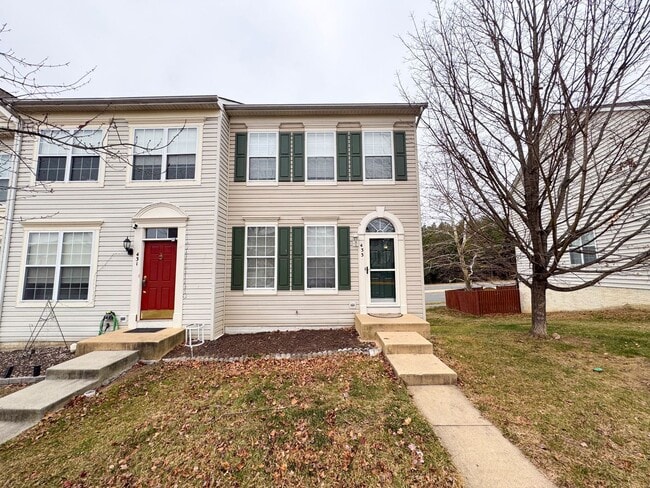 Spacious 2 Primary Beds 1 Den 3.5 Bath Townhome In Vibrant Sycamore Hill - Spacious 2 Primary Beds 1 Den 3.5 Bath Townhome In Vibrant Sycamore Hill