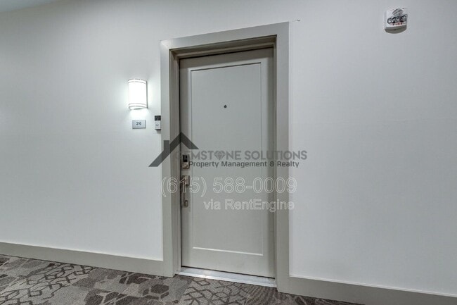 Foto del edificio - 1041 E Trinity Ln