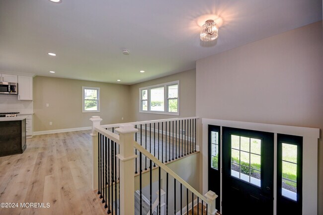 Building Photo - 2423 Cypress St