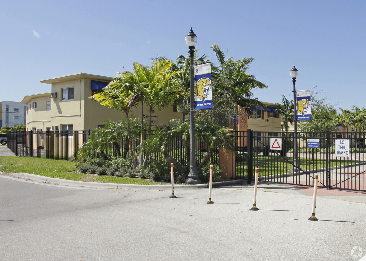 Primary Photo - Palm Gardens