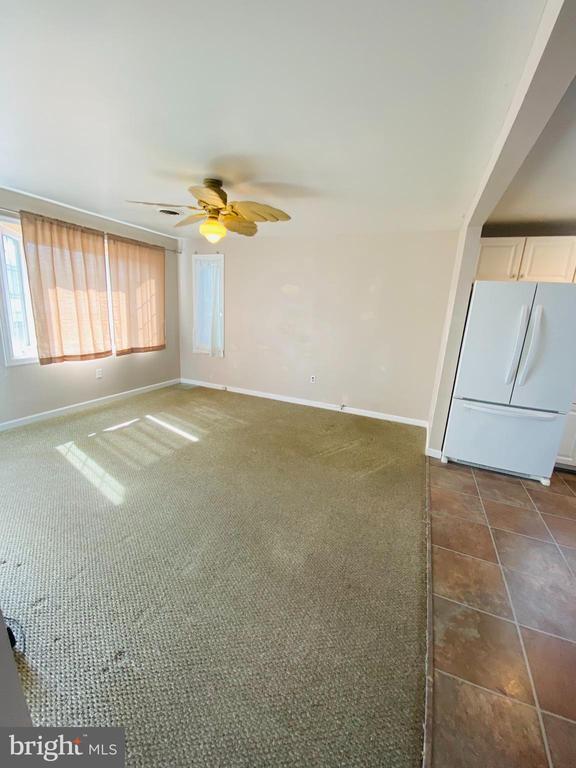 Foto del edificio - 40 Kingston Park Ln