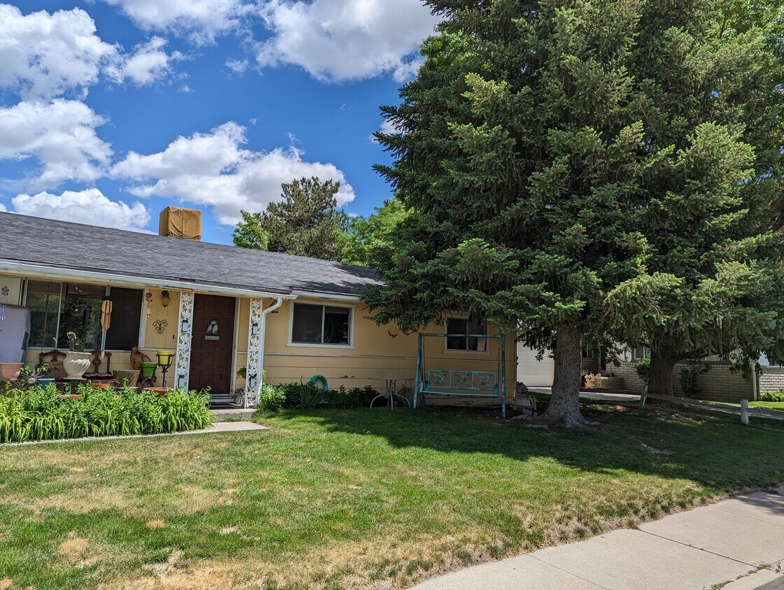 816 Hickory Dr, Carson City, NV 89701 House Rental in Carson City, NV