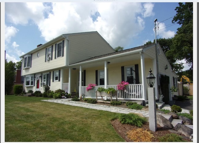 Building Photo - 647 Frenchtown Rd