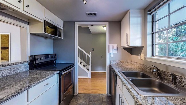 Foto del edificio - 1803 Stoney Brook Dr