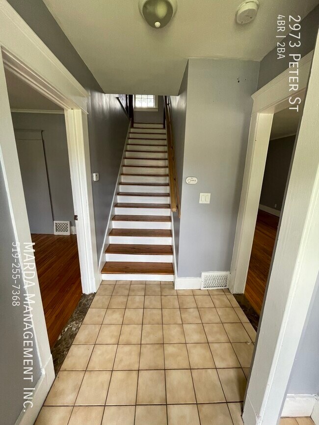 Photo du bâtiment - CHARMING 4 BED/2 BATH HOUSE NEAR UofW PLUS...