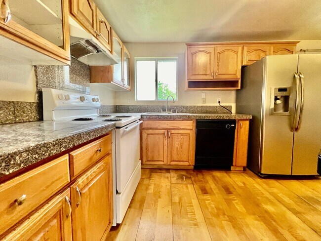 Foto del edificio - GREAT LAYOUT! LARGE PORTLAND HOME W/BONUS ...