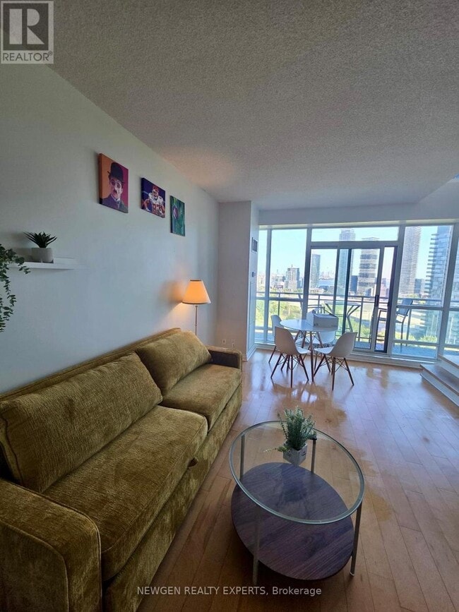 Building Photo - 185 Legion Rd N