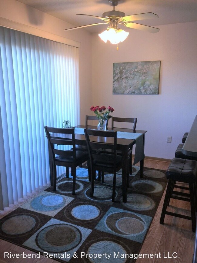 Foto del edificio - 3 br, 2 bath House - 13632 43rd Ave