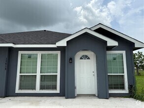 Building Photo - 13419 Braxton Rd