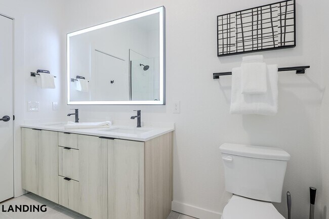 Foto del edificio - 2623 Keene St