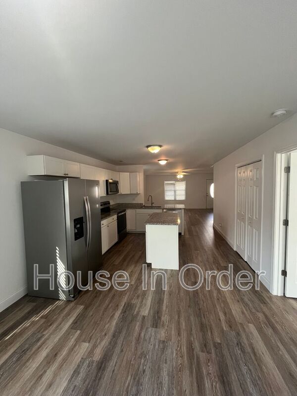 Building Photo - 60 Patriot Pl