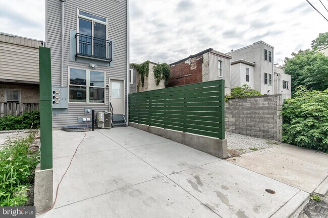 Building Photo - 2622 Ellsworth St