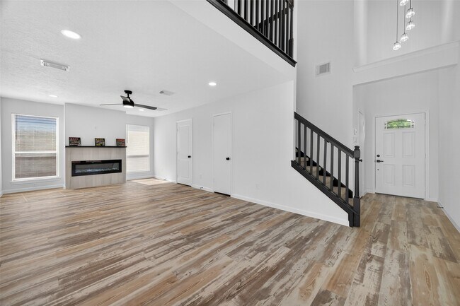 Building Photo - 6307 Marinwood Dr