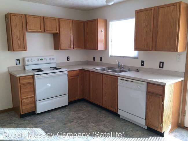 Building Photo - 7127 Black Mountain Dr