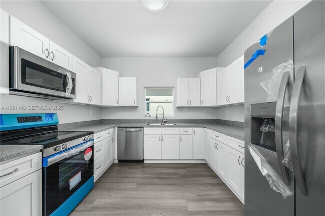 Foto del edificio - 1454 Las Villas Blvd