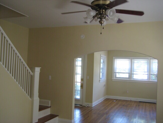 Building Photo - 2577 E 127th St