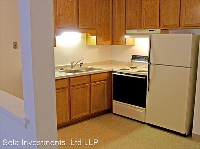 Building Photo - 1 br, 1 bath Apartment - 1565-1575 St Paul...