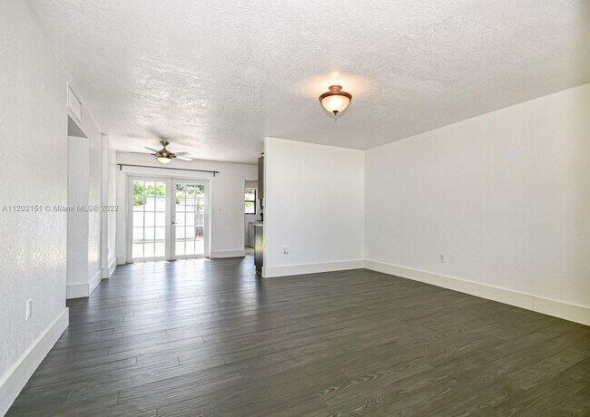 Foto del edificio - 14320 NE 18th Ave