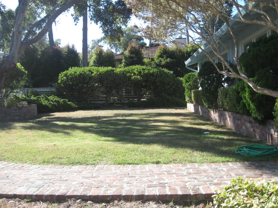 Primary Photo - 2934 Lupin Ln