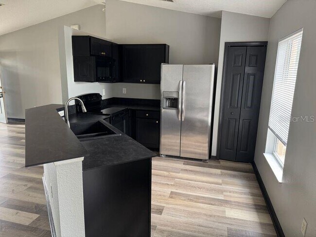 Foto del edificio - 6289 Mariner Blvd