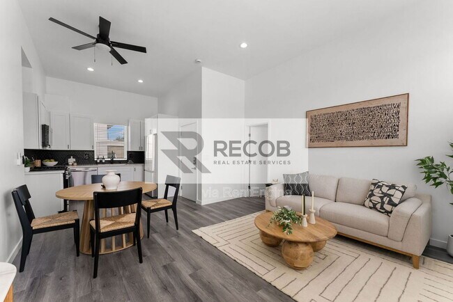 Foto del edificio - 5252 Adams Ave