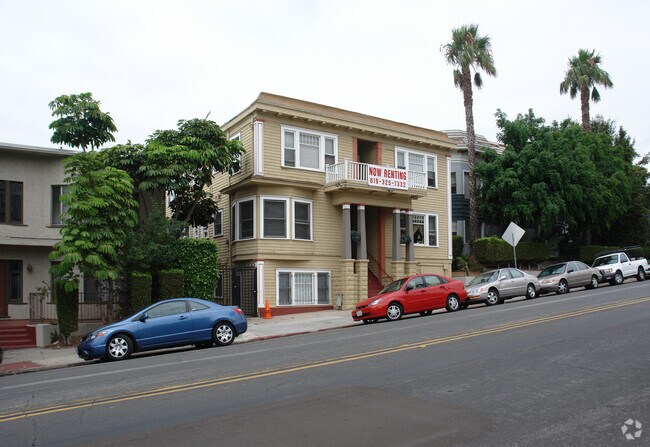 Foto del edificio - 2120 First Ave