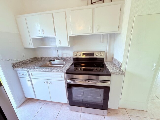 Foto del edificio - 1045 NE 80th St