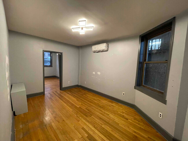 Building Photo - 68 Clifton Pl
