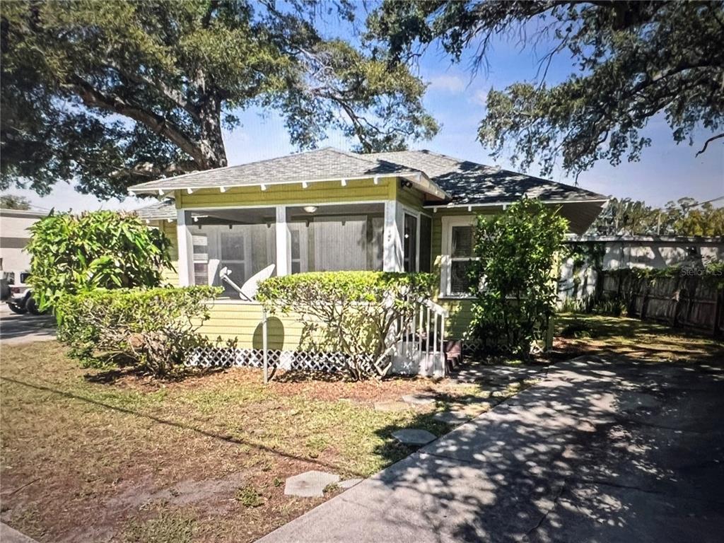 Foto principal - 1160 Grove St