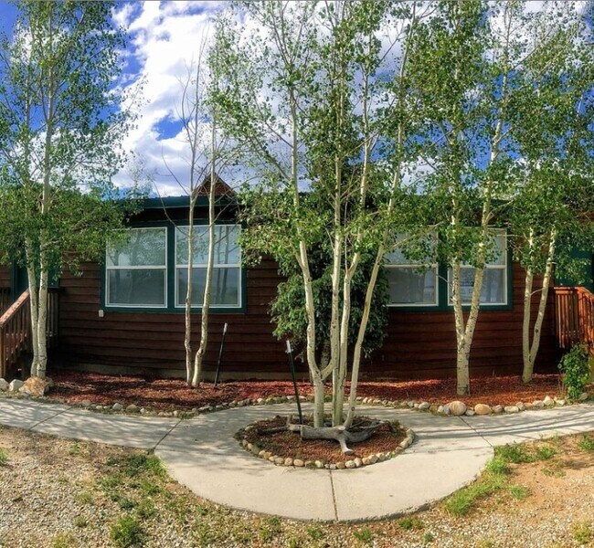 Foto del edificio - 55 Fuller Dr
