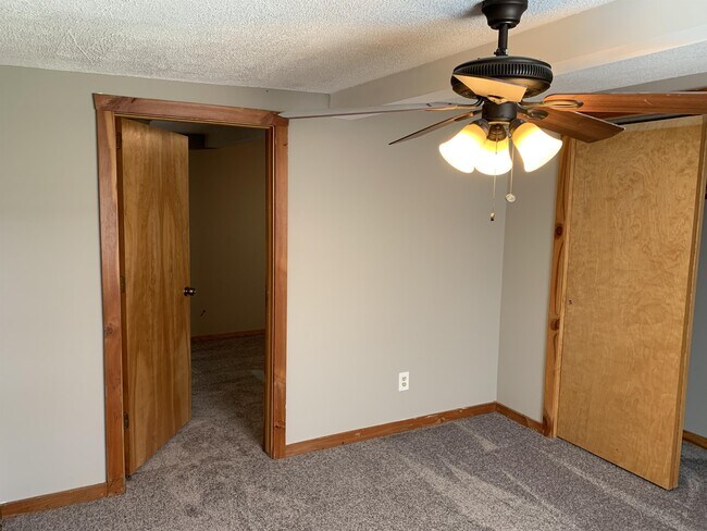 Building Photo - 7609 N 60th St