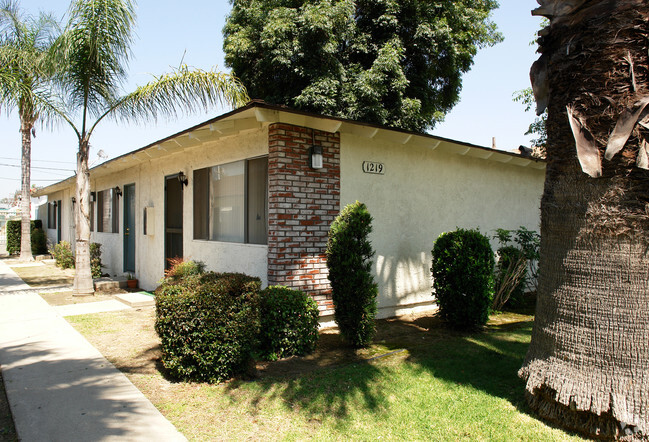 Building Photo - El Dorado Ave Apartments