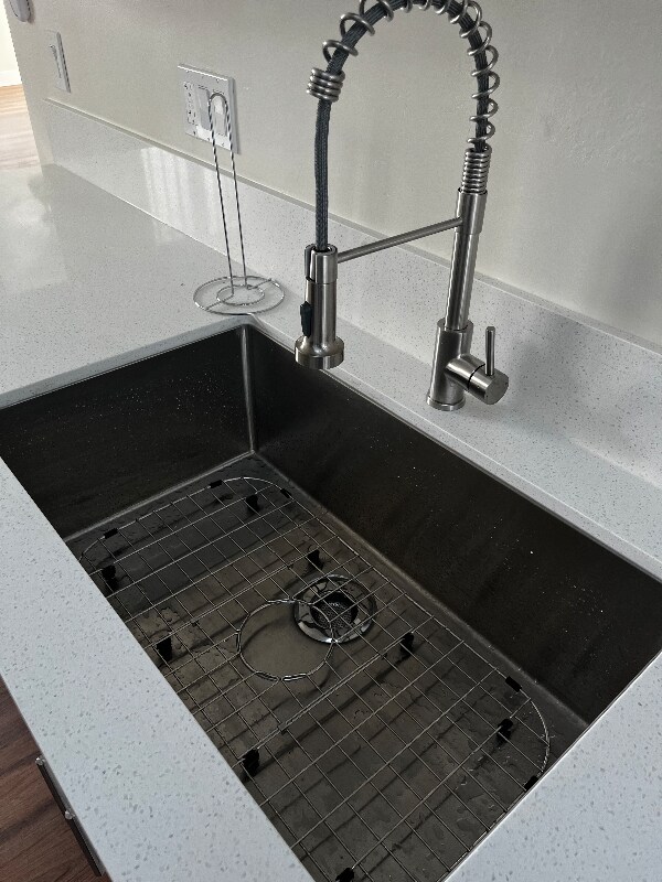 Foto del edificio - 1348 Olivine Ave